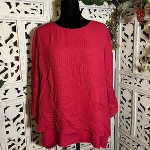CHICO’S DARLING DARK RED DISTINCTIVE TEXTURED PATTERN LIGHTWEIGHT MID SLEEVE TOP